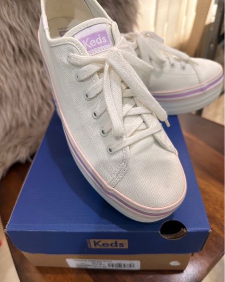 รองเท้าผ้าใบเสริมส้น Keds ของแท้