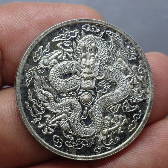 เหรียญพระอวโลกิเตศวร เจ้าแม่กวนอิม หลังมังกรคาบลูกแก้ว เนื้อเงิน พระเทพกวี วัดบวรนิเวศวิหาร ปี2536 พร้อมกล่องเดิม รูปที่ 6