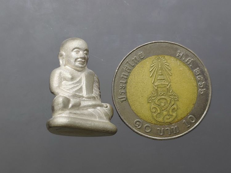 รูปหล่อหลวงพ่อเงิน วัดบางคลาน รุ่น เงินสิทธิโชติ เนื้อเงิน พิมพ์นิยม อุดกริ่ง ปี2557 พร้อมกล่องเดิม รูปที่ 7