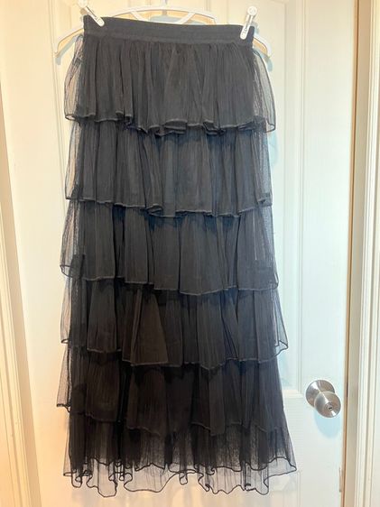 กระโปรงยาวสีดำ