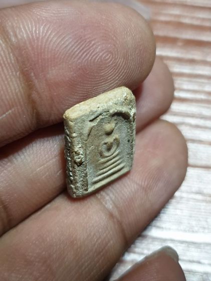 สมเด็จคะแนน ไม่ทราบวัดและปีที่ออก เนื้อเก่าจัดจานได้อายุมาก รูปที่ 5