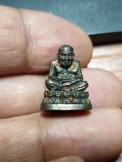 หล่อรูปเหมือนหลวงปู่ทวด ปลุกเสกโดยหลวงปู่ทองดำ วัดท่าทอง จ.อุตรดิตถ์ ปี ๒๕๔๔ เนื้อนวะโลหะ

รับประกันพระแท้สวยเดิม รูปที่ 4