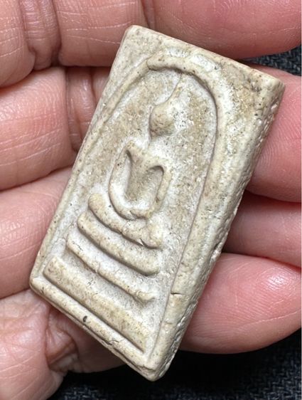 🙏พระสมเด็จพิมพ์ใหญ่เนื้อแก่ปูนเปลือกหอย 🙏พระสมเด็จพิมพ์ใหญ่พระประธาน🙏หลวงปู่นาค วัดระฆังฯ พิมพ์ซุ้มระฆัง ปี พ.ศ.๒๔๙๕ องค์ละ1000 รูปที่ 9