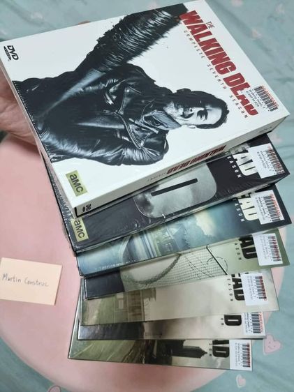 WALKING DEAD SEASON 1-7
MASTER ลิขสิทธิ์แท้จากห้าง
สะสมเองขายมือสองสภาพใหม่ ยังไม่แกะซีล สนใจทักน้าป๊อป O9O5546999 แอดไอดีไลน์  popwong  รูปที่ 2