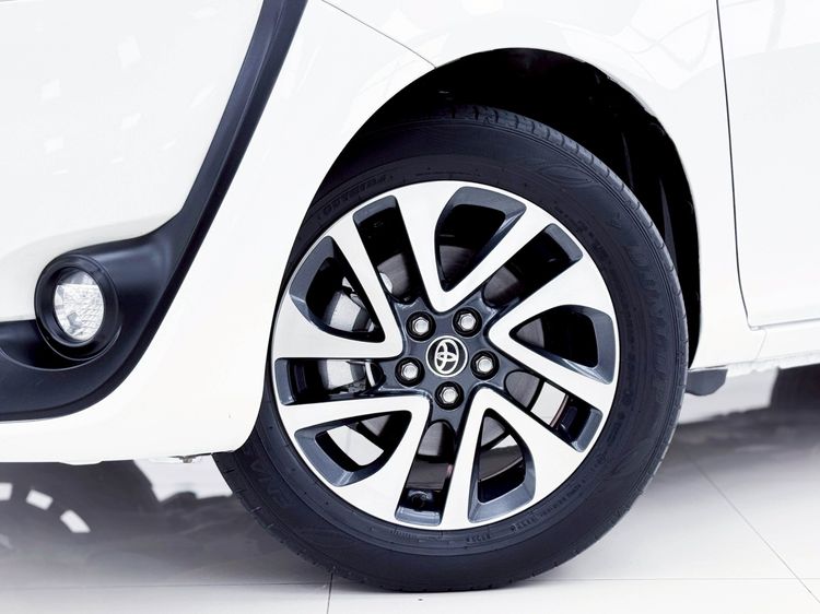 Toyota Sienta 2020 1.5 V Utility-car เบนซิน ไม่ติดแก๊ส เกียร์อัตโนมัติ ขาว รูปที่ 4