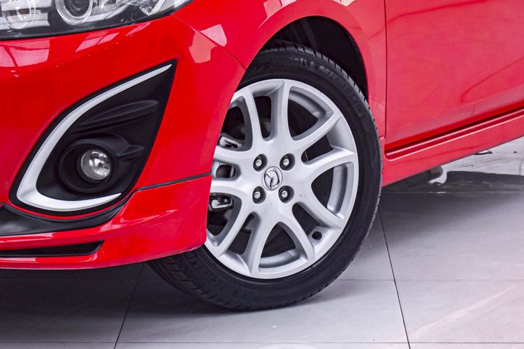 Mazda Mazda 2 2014 1.5 Spirit Sedan เบนซิน LPG เกียร์อัตโนมัติ แดง รูปที่ 4