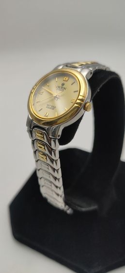 นาฬิกา ผู้หญิง แบรนด์ Croton ขนาด 26มม.เครื่อง quartz กันน้ำ 3atm 18KT Gold Eduator มือสองเครื่องเดินดี รูปที่ 4