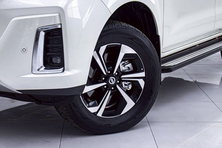 Nissan Terra 2023 2.3 VL 4WD Utility-car ดีเซล ไม่ติดแก๊ส เกียร์อัตโนมัติ ขาว รูปที่ 4