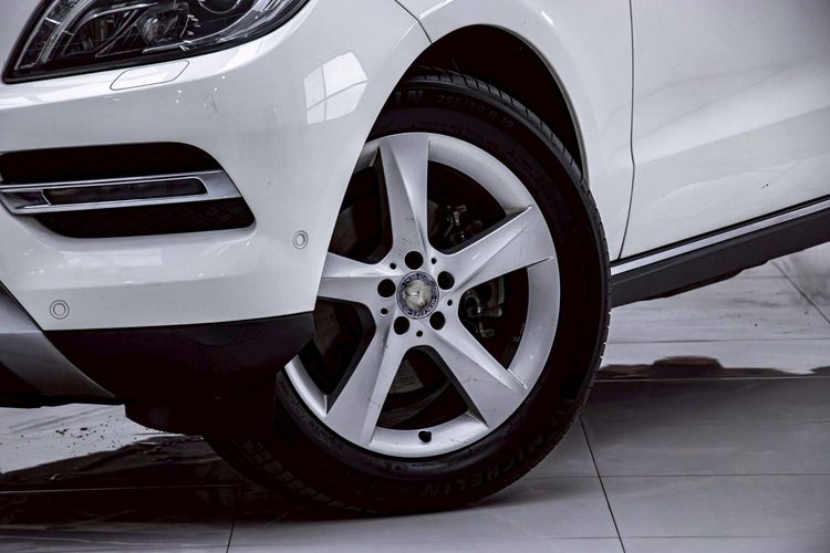Mercedes-Benz ML-Class 2014 ML250 CDI Utility-car ดีเซล ไม่ติดแก๊ส เกียร์อัตโนมัติ ขาว รูปที่ 4