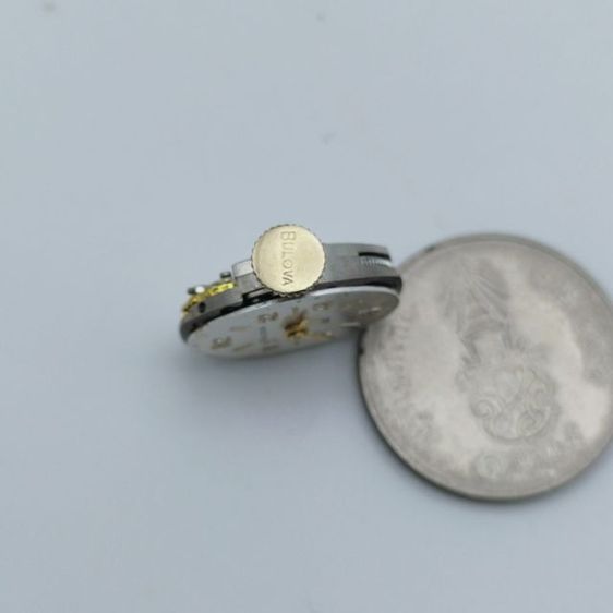 ขายเครื่องนาฬิกา โบราณ ระบบลาน ขนาดเล็กๆ ยังใช้ได้ทั้งคู่ 1. เครื่อง bulova 2.ไม่ทราบแบรน รูปที่ 3