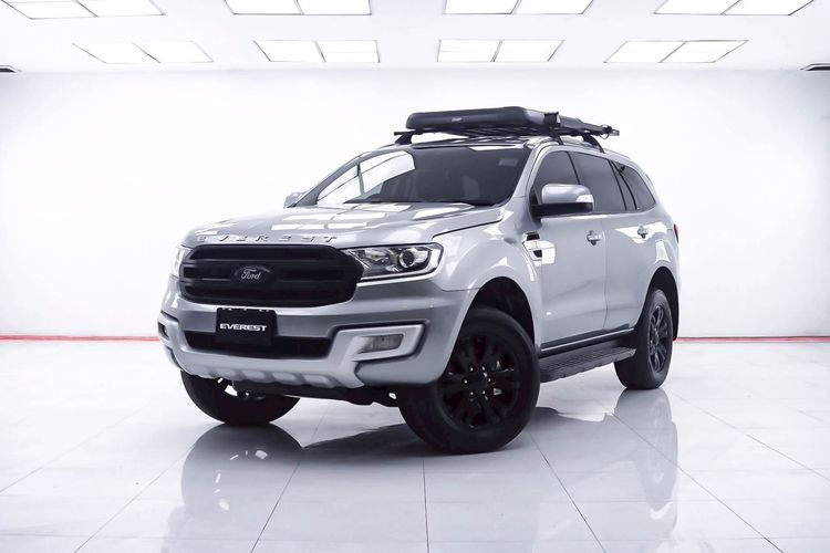 รถ Ford Everest 2.2 Titanium สี เทา