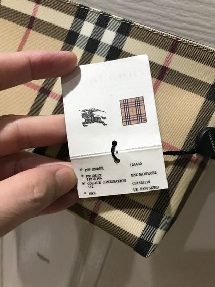  Burberry กระเป๋าถือ คล้องไหล่ได้ สภาพดีมาก รูปที่ 3