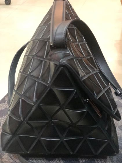 Bao Bao Issey Miyake ‘Pyramid’ Bag งานตู้ญี่ปุ่นไม่การันตีแท้