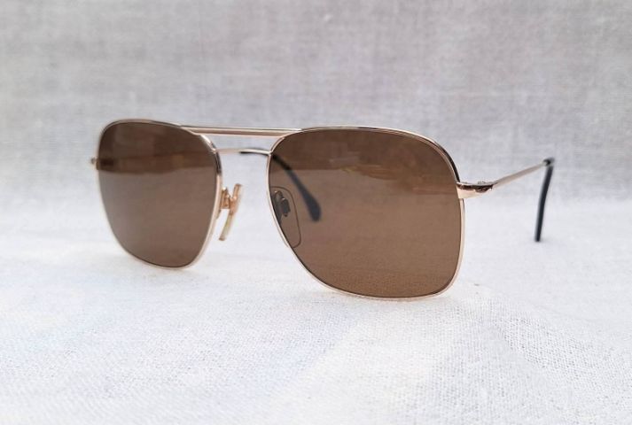 แว่นตาเก่าแก่ลำดับ 2 ของเยอรมนี เมทซเลอร์ METZLER–ZEISS มือหนึ่ง New Old Stock เลนส์กระจกคริสตัลพระเจ้า CARL ZEISS JENA Germany สีน้ำตาล–สว่าง...Authentic Vintage METZLER–ZEISS handcrafted in Stuttgart, West Germany
 รูปที่ 7