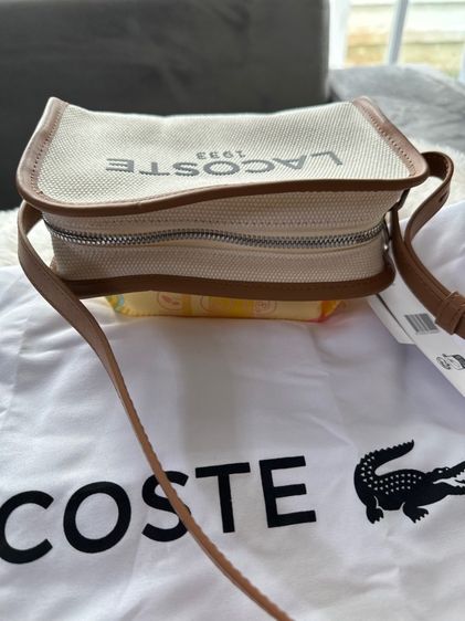Lacoste crossbody รูปที่ 2