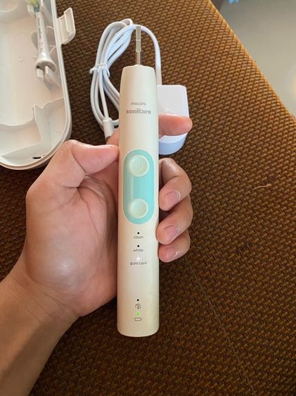 ขายแปรงสีฟันไฟฟ้ายี่ห้อ Philips มือสอง รูปที่ 5