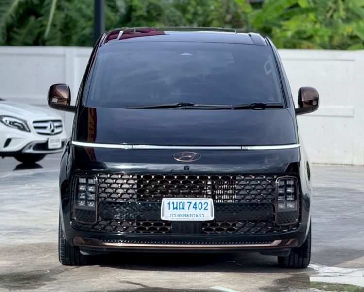 Hyundai Staria 2022 PREMIUM 2.2 Van ดีเซล ไม่ติดแก๊ส เกียร์อัตโนมัติ ดำ รูปที่ 2
