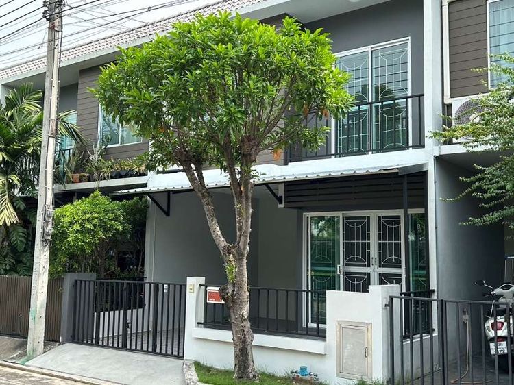 Areeya Property ไม่มี ทาวน์โฮม 2 ชั้นรีโนเวทใหม่ สวยมาก พร้อมอยู่ หน้าบ้านติดสวนส่วนกลาง อารียา เดอะคัลเลอร์ส เฟส 3 วงแหวน-รามอินทรา  รูปที่ 2