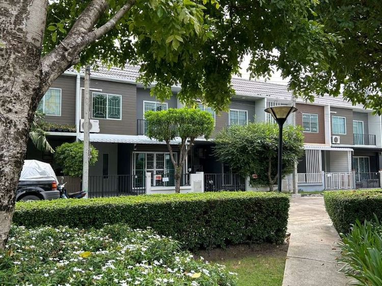 Areeya Property ไม่มี ทาวน์โฮม 2 ชั้นรีโนเวทใหม่ สวยมาก พร้อมอยู่ หน้าบ้านติดสวนส่วนกลาง อารียา เดอะคัลเลอร์ส เฟส 3 วงแหวน-รามอินทรา  รูปที่ 3