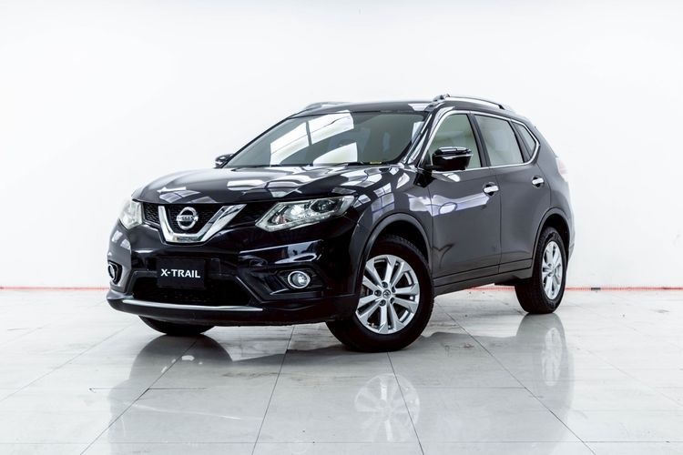 รถ Nissan X-Trail 2.0 V 4WD สี ดำ