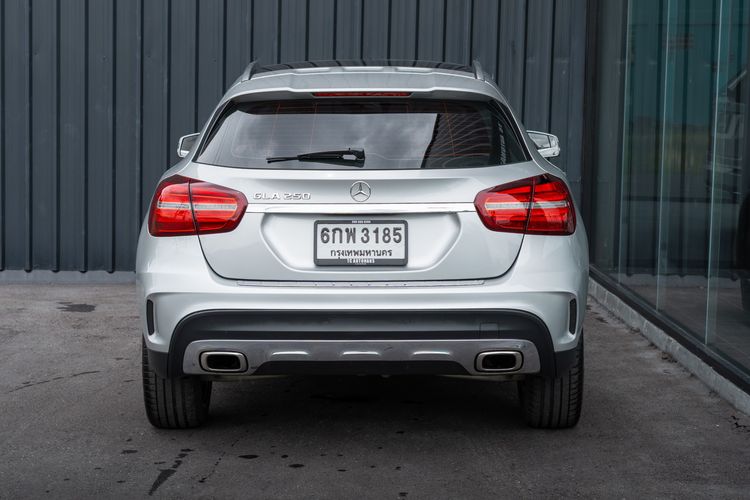 Mercedes-Benz GLA-Class 2017 GLA250 Utility-car เบนซิน ไม่ติดแก๊ส เกียร์อัตโนมัติ บรอนซ์เงิน รูปที่ 3