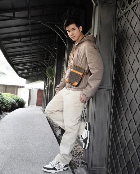 LOUIS VUITTON DANUBE CROSSBODY BAG  รูปที่ 2