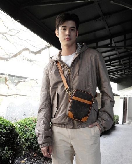 ไม่ระบุ น้ำตาล หนังแท้ LOUIS VUITTON DANUBE CROSSBODY BAG 