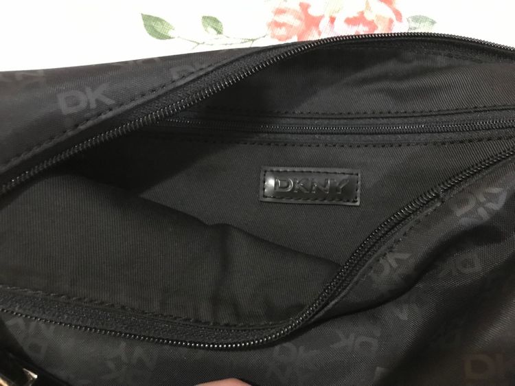 ลดราคา DKNY แท้ กระเป๋าถือ คล้องไหล่ได้ สภาพดีมาก รูปที่ 15