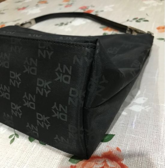 ลดราคา DKNY แท้ กระเป๋าถือ คล้องไหล่ได้ สภาพดีมาก รูปที่ 5