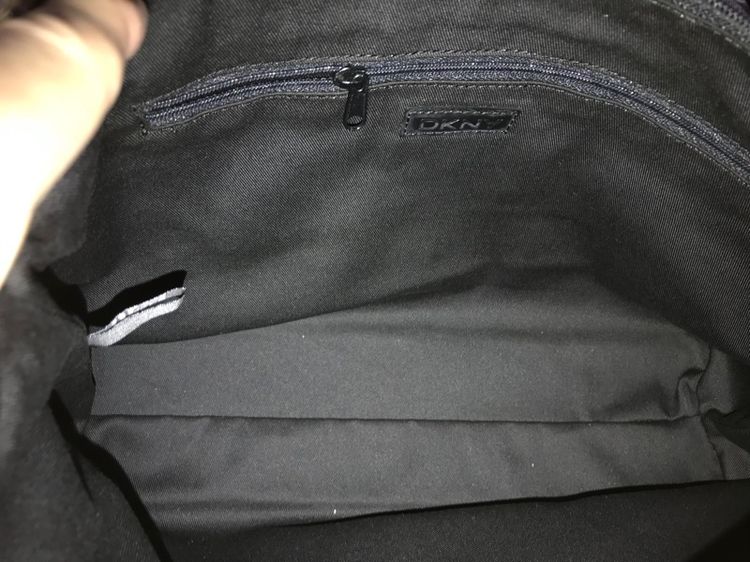 ลดราคา DKNY แท้ กระเป๋าถือ คล้องไหล่ได้ สภาพดีมาก รูปที่ 12