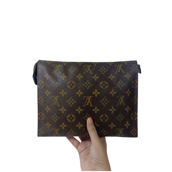 ไม่ระบุ อื่นๆ อื่นๆ Louis Vuitton 🍍กระเป๋าคลัชท์LV toiletry Authentic💯🍍
