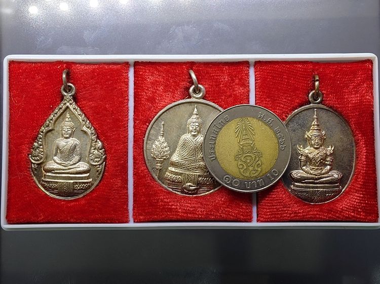 เหรียญพระแก้วมรกต หลังรัชกาลที่ 1 ชุด 3 ฤดู พิมพ์ใหญ่ เนื้อเงิน ฉลองกรุงรัตนโกสินทร์ 200 ปี วัดพระเชตุพน พ.ศ.2525 พร้อมกล่องเดิม รูปที่ 6