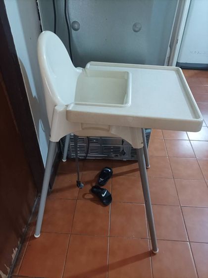 IKEA เก้าอี้ทานอาหารของเด็กสีขาว เก้าอี้สูงพร้อมถาดวางอาหาร ส่งต่อ 180 บาท  รูปที่ 2