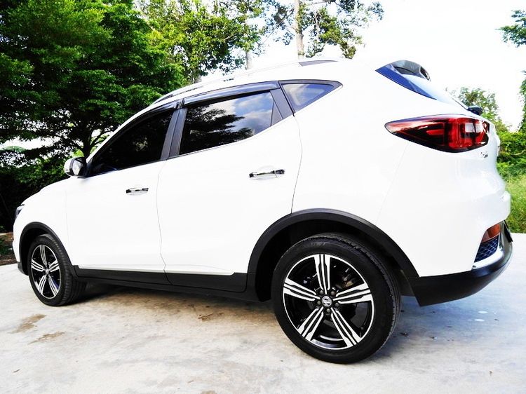 MG ZS 2018 1.5X+ Sunroof Utility-car เบนซิน ไม่ติดแก๊ส เกียร์อัตโนมัติ ขาว รูปที่ 3
