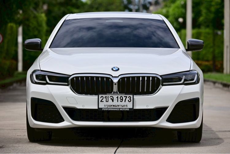 BMW Series 5 2021 530e Sedan ปลั๊กอินไฮบริด (PHEV) ไม่ติดแก๊ส เกียร์อัตโนมัติ ขาว รูปที่ 2