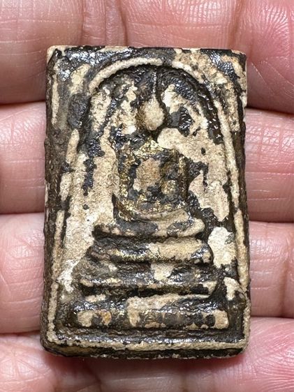 พระสมเด็จพิมพ์ใหญ่ เนื้อเก่า มีคราบรักทองเดิม(เจ้าของเดิมฝนขอบ ด้านบนล่างเพื่อเข้าตลับ)🙏พระผงปากน้ำ องค์ละ1550