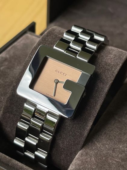 น้ำตาล GUCCI 3600J G Face 28 mm Swiss Women’s Watch Brown Dial 