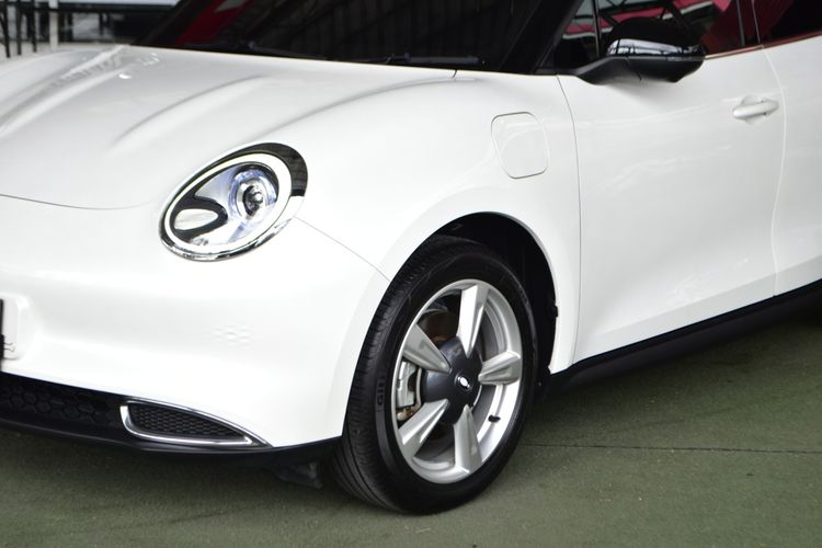 GWM ORA Good Cat 2023 400KM PRO Sedan ไฟฟ้า ไม่ติดแก๊ส เกียร์อัตโนมัติ ขาว รูปที่ 2