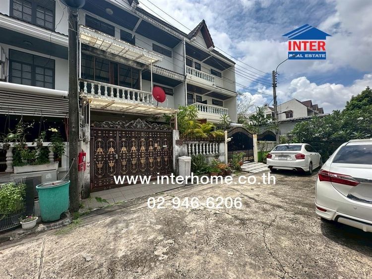 ทาวน์โฮม 3 ชั้น 34 ตร.ว. หมู่บ้านอยู่เจริญพัฒนา ซอยลาดพร้าว18 แยก14-3 ถนนลาดพร้าว ถนนรัชดา-วิภาวดี เขตบางซื่อ กรุงเทพมหานคร