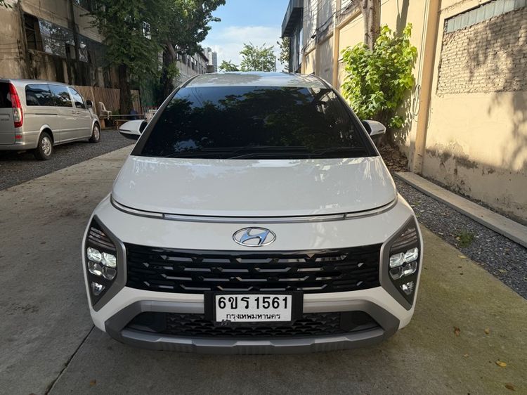 รถ Hyundai Stargazer 1.5 X6 สี ขาว