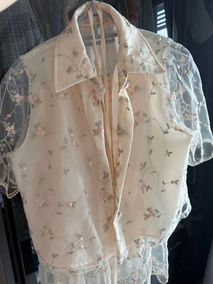 ชุดเสื้อกระโปรงยาว ลายลูกไม้ปักทั้งชุด รูปที่ 6