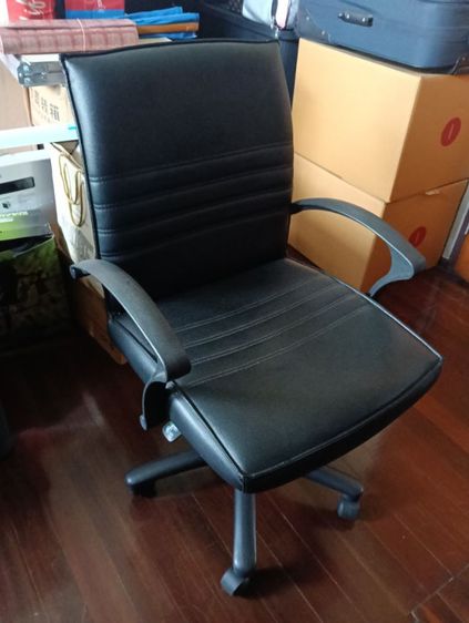 เก้าอี้คอม เบาะหนัง สภาพดี