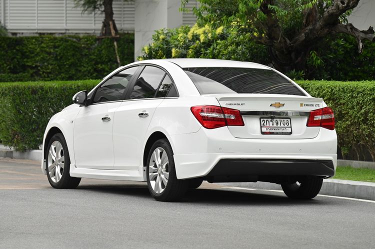 Chevrolet Cruze 2013 1.8 LTZ Sedan เบนซิน ไม่ติดแก๊ส เกียร์อัตโนมัติ ขาว รูปที่ 3