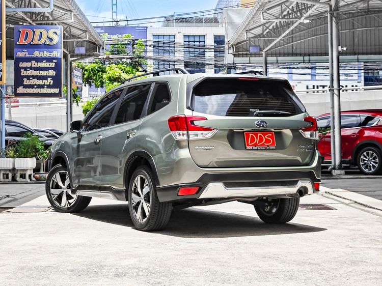 Subaru Forester 2020 2.0 i-S EyeSight Utility-car เบนซิน เกียร์อัตโนมัติ เขียว รูปที่ 2