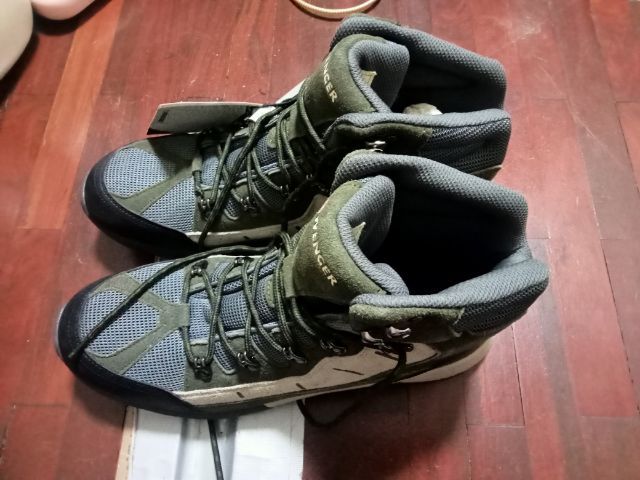 ขายรองเท้าเดินป่ายี่ห้อวินเจอร์ size 45 ของใหม่ ซื้อมา 2,300 บาท ใส่ไม่ได้ เลยขาย 1,800 บาท ตามรูป รูปที่ 3
