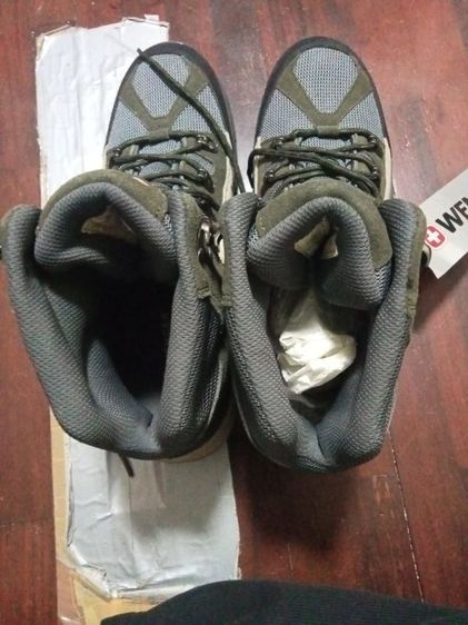 ขายรองเท้าเดินป่ายี่ห้อวินเจอร์ size 45 ของใหม่ ซื้อมา 2,300 บาท ใส่ไม่ได้ เลยขาย 1,800 บาท ตามรูป