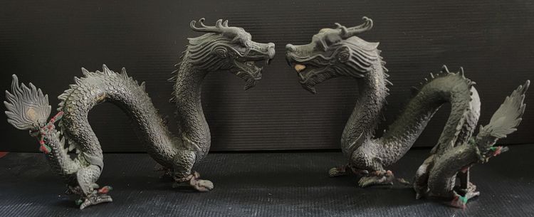 มังกรคู่คาบแก้ว 