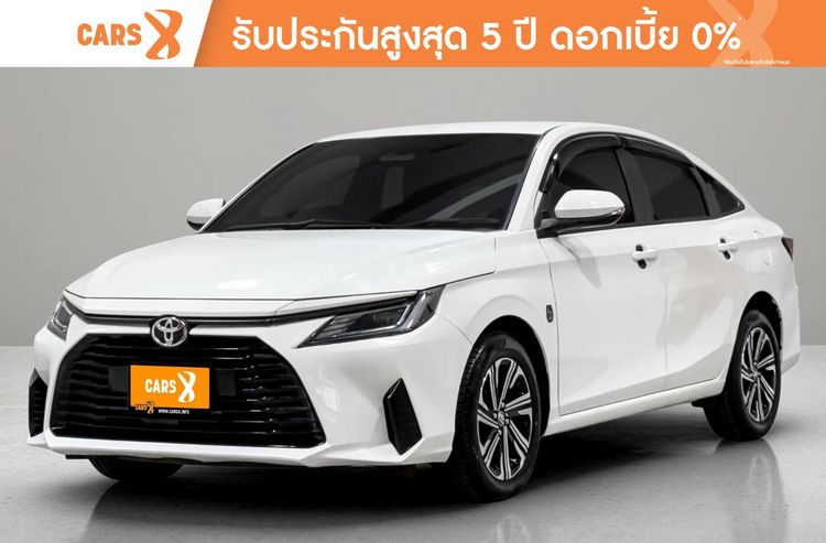 รถ Toyota Yaris ATIV 1.2 Smart สี ขาว