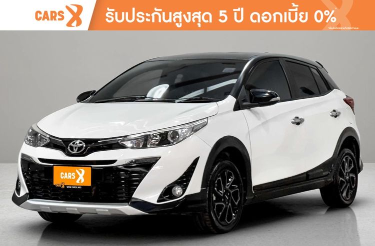 รถ Toyota Yaris 1.2 High Cross สี ขาว