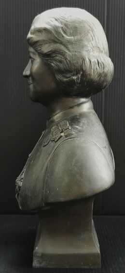 พระรูป สมเด็จพระเจ้าพี่นางเธอ เจ้าฟ้ากัลยาณิวัฒนา  รูปที่ 6